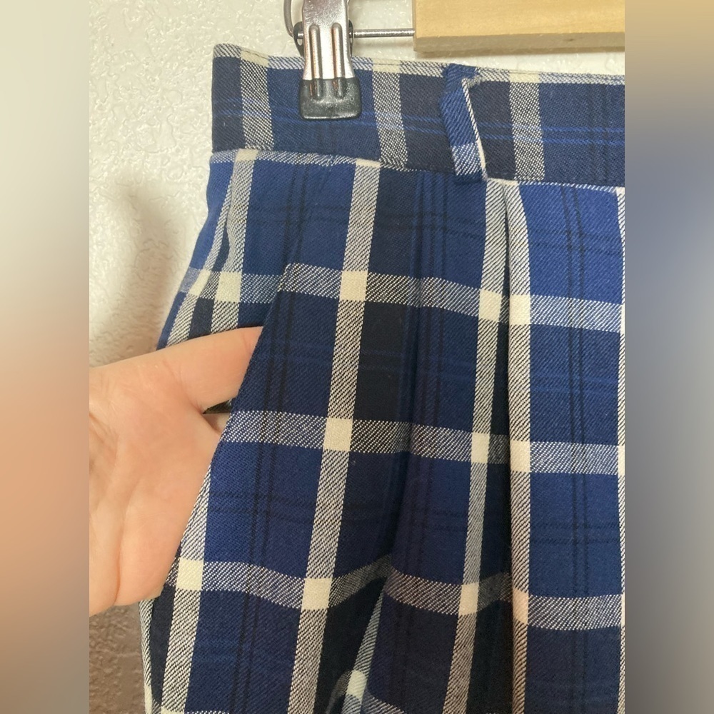 Vintage Talbots blue plaid 100% worsted wool short pants size 10 - Picture 2 of 8